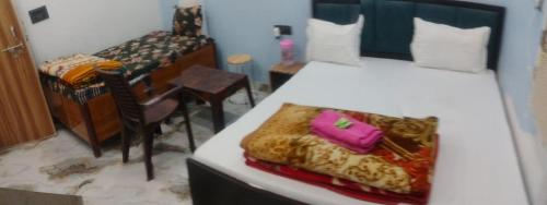 hotel radha aradhya sadan