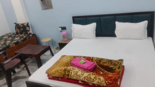 hotel radha aradhya sadan