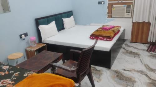 hotel radha aradhya sadan