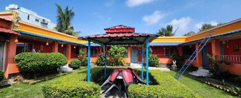 purni hotel