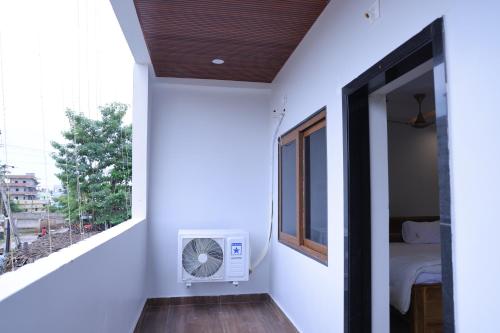 Tirumala Residency,,2 star