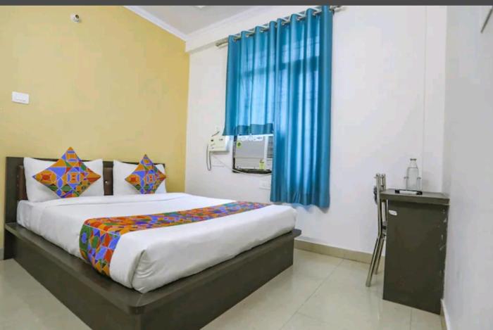 hotel lilly grand