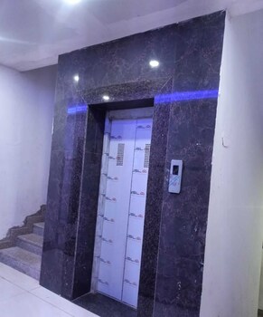 Hotel Radhe Krishna,,3 star