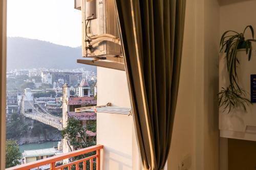 liveaway rishikesh laxman jhula by pack