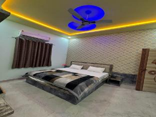 golden venture hotes private limited