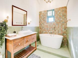 villa in siolim near morjim beach