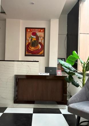 aks grand hotel in varanasi