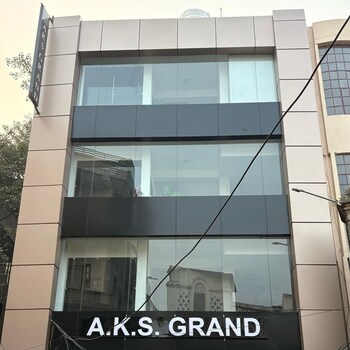 aks grand hotel in varanasi