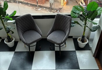 Aks Grand Hotel In Varanasi,,2 star