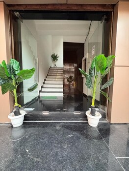 Aks Grand Hotel In Varanasi,,2 star