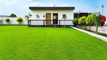 vanam hotel and resorts