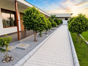 vanam hotel and resorts