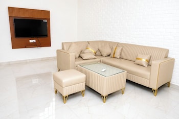 vanam hotel and resorts