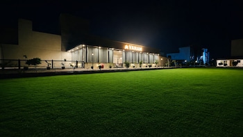 vanam hotel and resorts