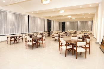 vanam hotel and resorts