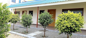 vanam hotel and resorts