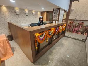 hotel saffron grand thane