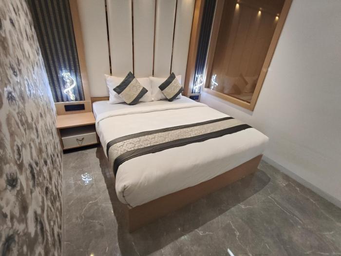 hotel saffron grand thane