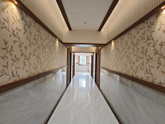 hotel saffron grand thane