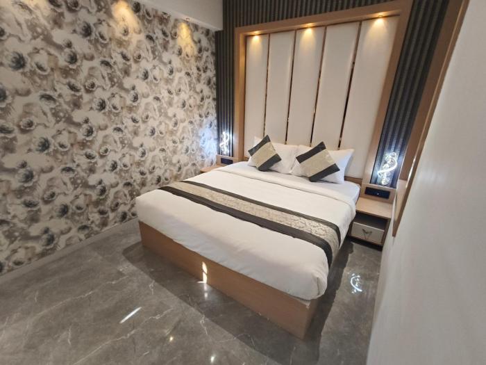 hotel saffron grand thane