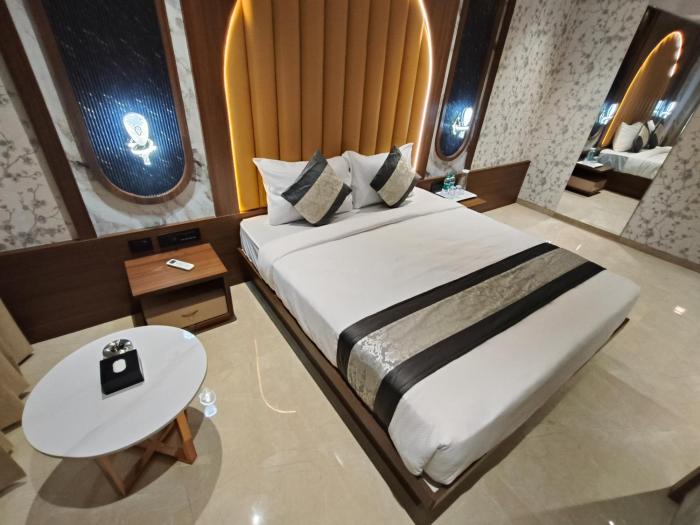 hotel saffron grand thane