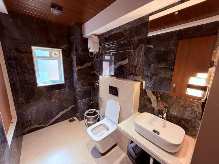 hotel saffron grand thane