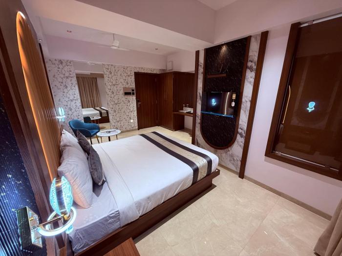 hotel saffron grand thane