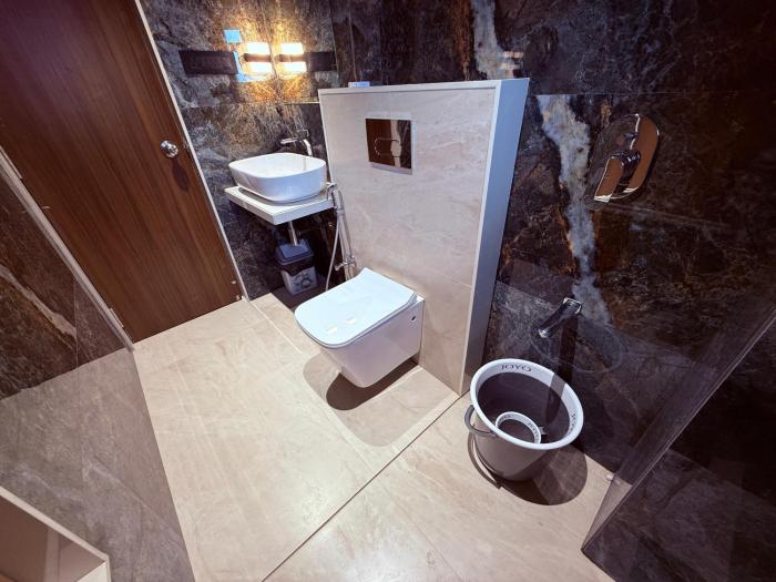 hotel saffron grand thane