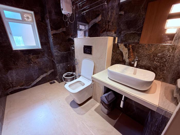 hotel saffron grand thane