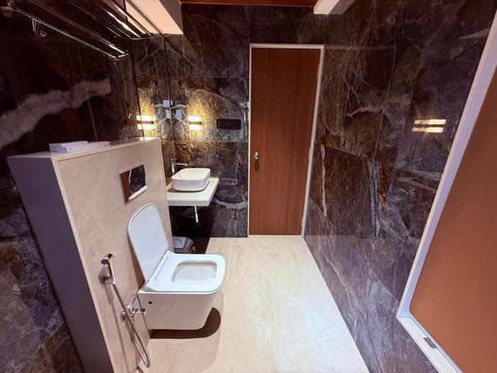 hotel saffron grand thane