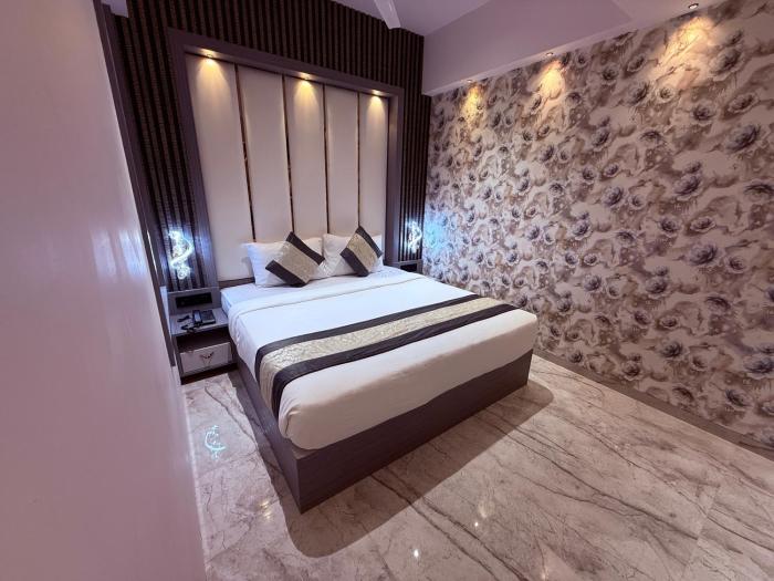 hotel saffron grand thane