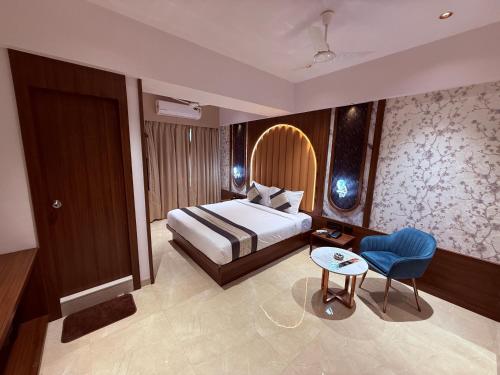 hotel saffron grand thane