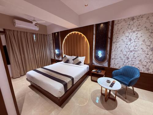 hotel saffron grand thane