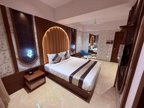hotel saffron grand thane