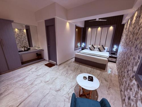 hotel saffron grand thane