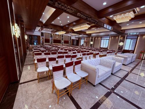 hotel saffron grand thane