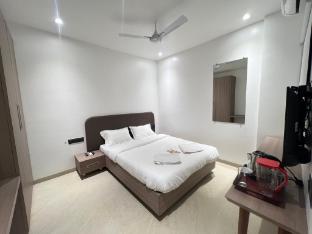 hotel grand madhuram