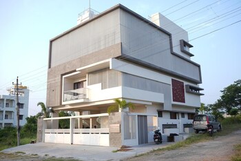 The Residence 267 Homestay,,2 star