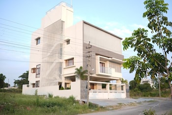 The Residence 267 Homestay,,2 star