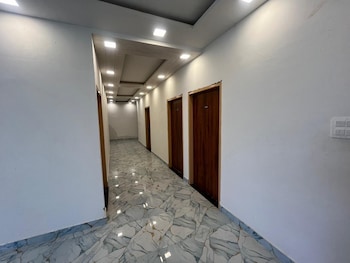 maharaja hotel and dhaba