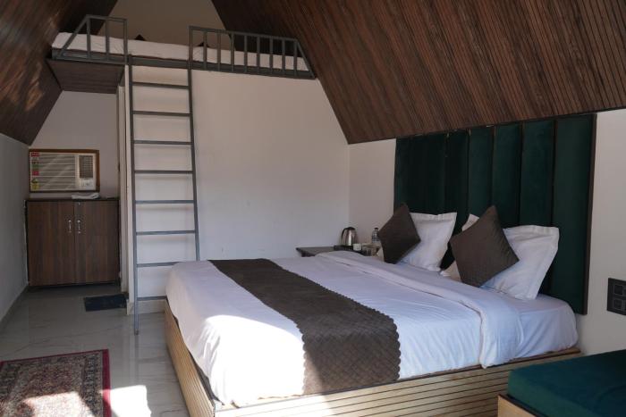jungle walker resort