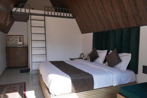 jungle walker resort