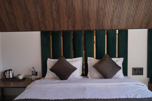 jungle walker resort