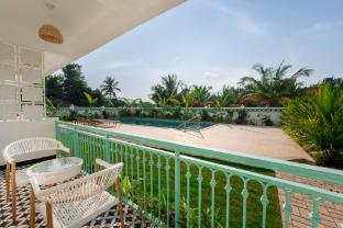 yellowstone resort arambol