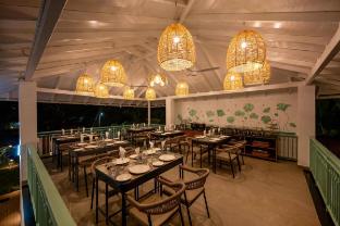 yellowstone resort arambol
