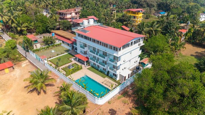 yellowstone resort arambol