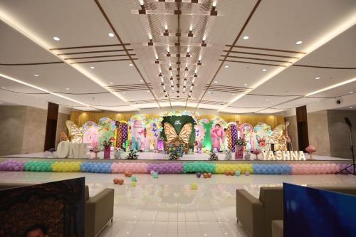 svm grand bowenpally