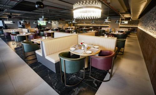 svm grand bowenpally