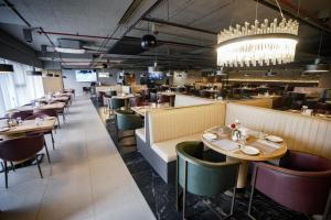 svm grand bowenpally