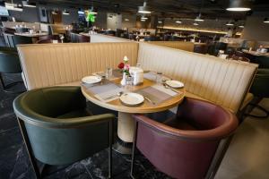 svm grand bowenpally